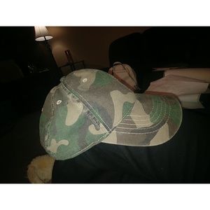 ✖ SOLD ✖ Camo hat